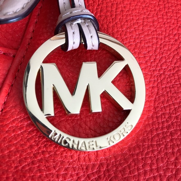 SOLD !        Michael Kors Zip Top Pebble Leather - Picture 8 of 8